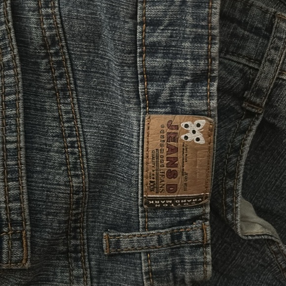 This is a beautiful Butterfly Jean Skirt - Picture 4 of 6